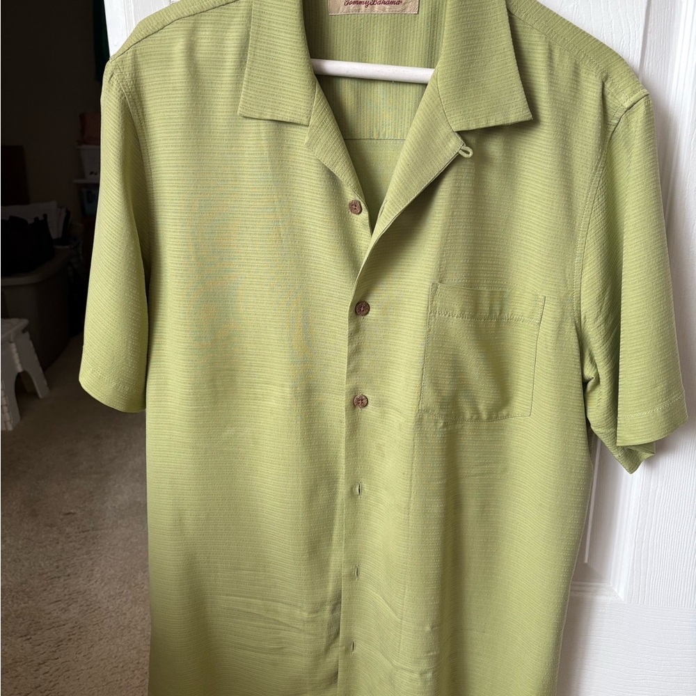 Men's Green Short Sleeve Shirt